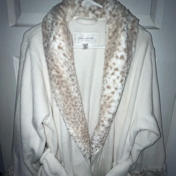 Midnight by Carole Hochman White and Brown Robe - Picture 3 of 6
